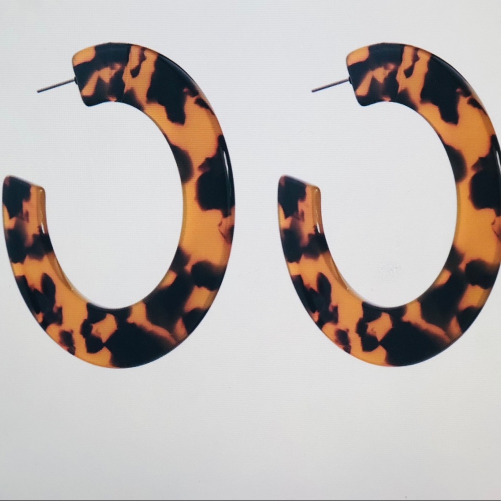 Bohemian acrylic lightweight Cheetah earrings